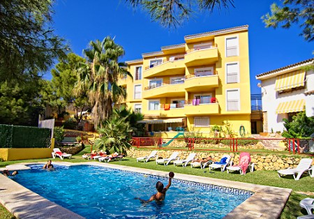 Holiday rentals with pool in Benidorm.